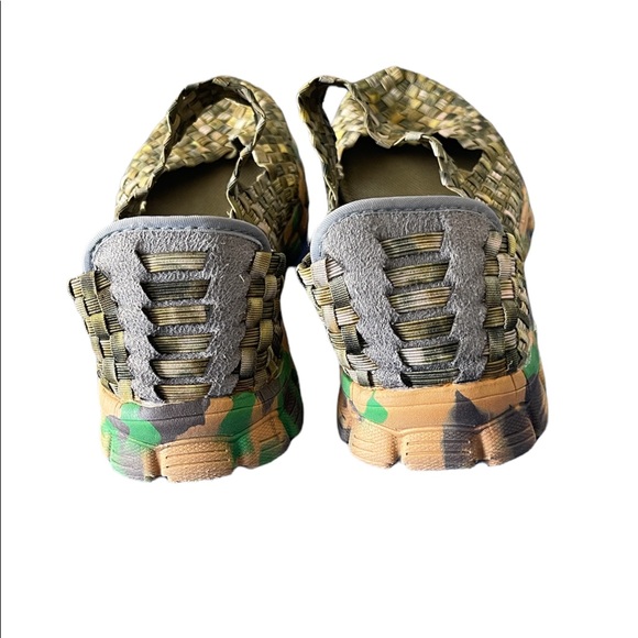 Funny Acqua Womens Shoes Sz 8.5 Multi Army Fatigue Comfortable Walker - Picture 6 of 7
